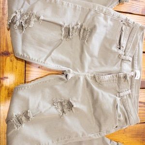 Like new Sneak Peek Distressed Jeans - 11
